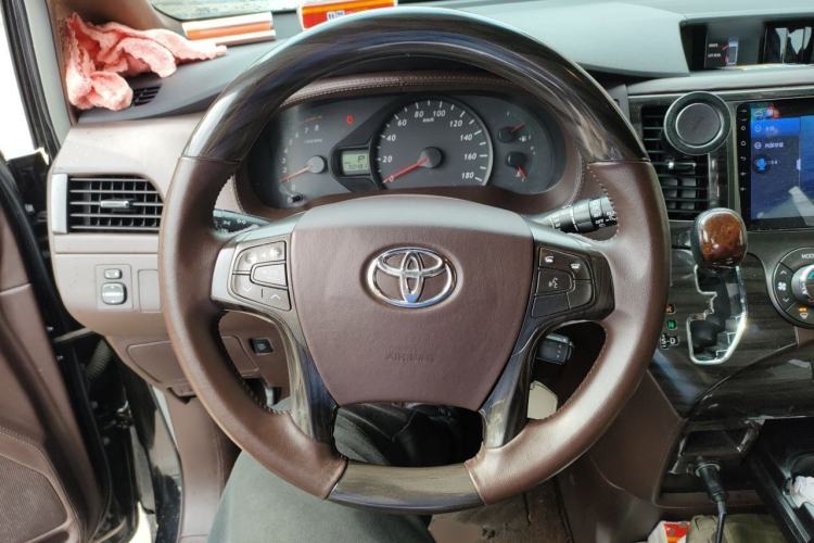 Used Toyota SIENNA  Steering Wheel