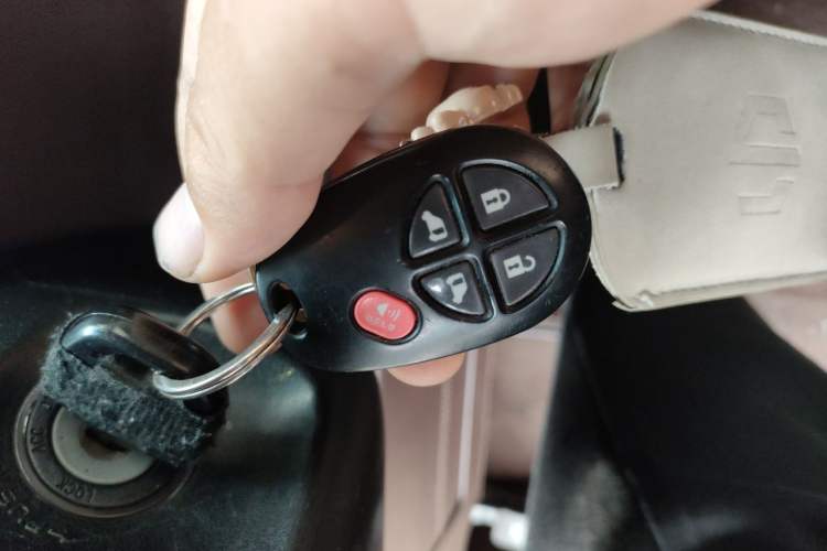 Used Toyota SIENNA  Vehicle Key