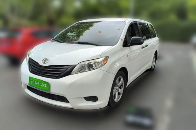 Used Toyota SIENNA 