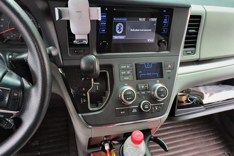 Used Toyota SIENNA  Audio And AC Panel
