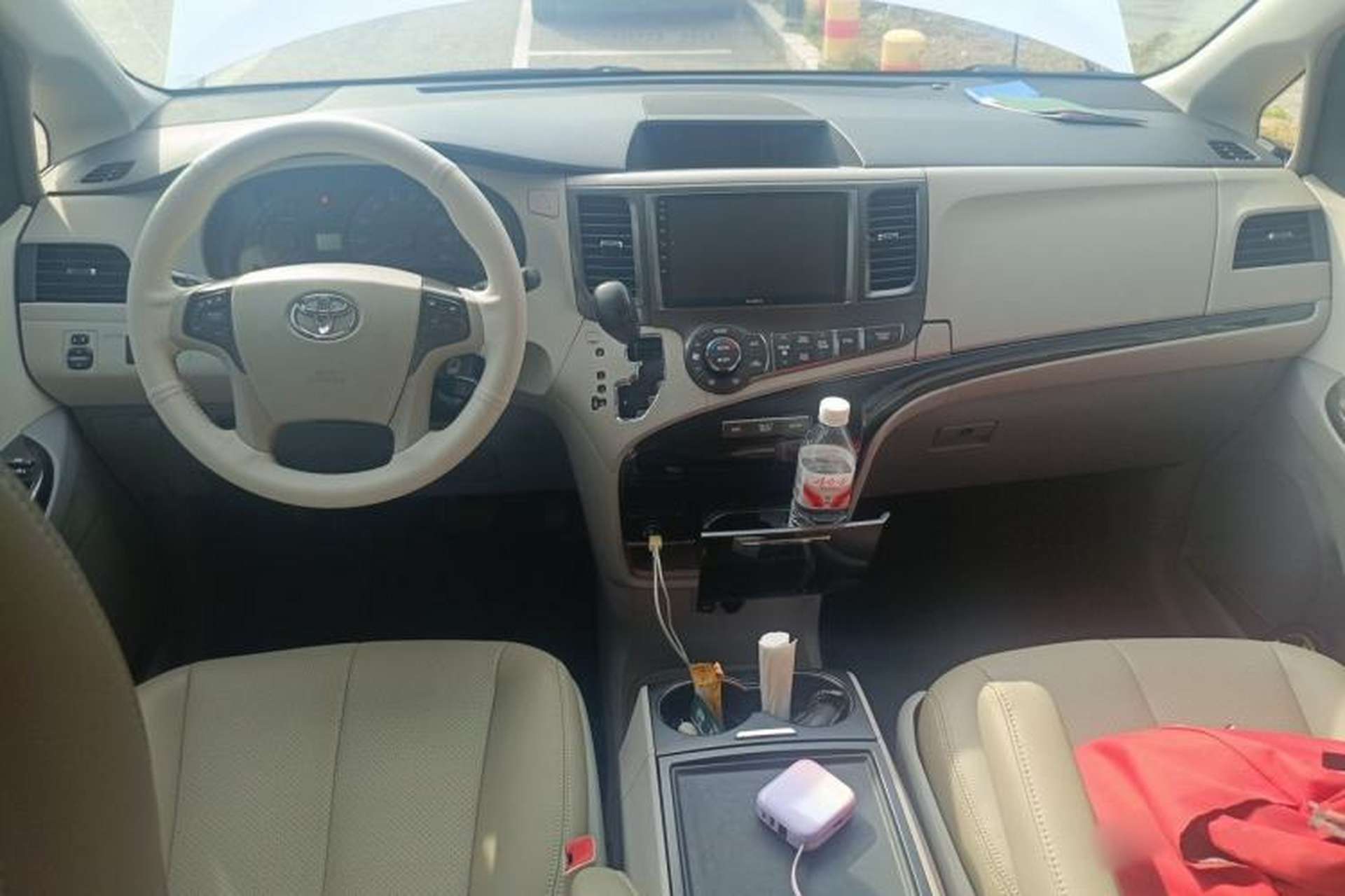 Used Toyota SIENNA  Center Console