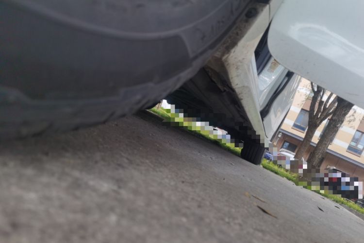 Used Toyota SIENNA 2014 3.5L Sienna LE Two-Wheel-Drive Version Chassis Front Left