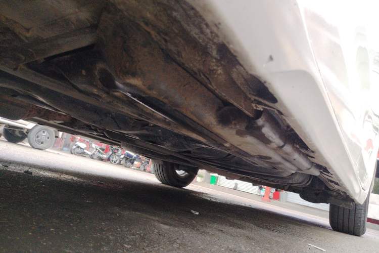 Used Toyota SIENNA  Chassis Front Left