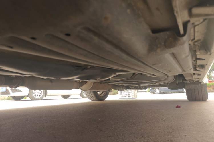 Used Toyota SIENNA  Chassis Front Left