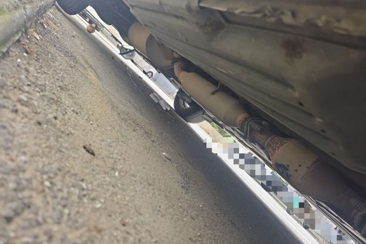 Used Toyota SIENNA  Chassis Front Right