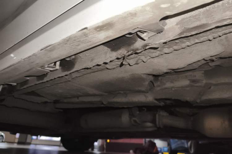 Used Toyota SIENNA  Chassis Front Right