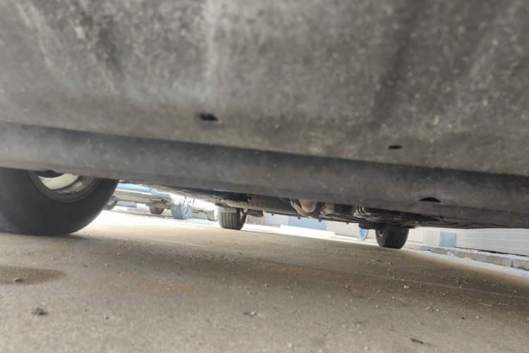Used Toyota SIENNA  Chassis Front