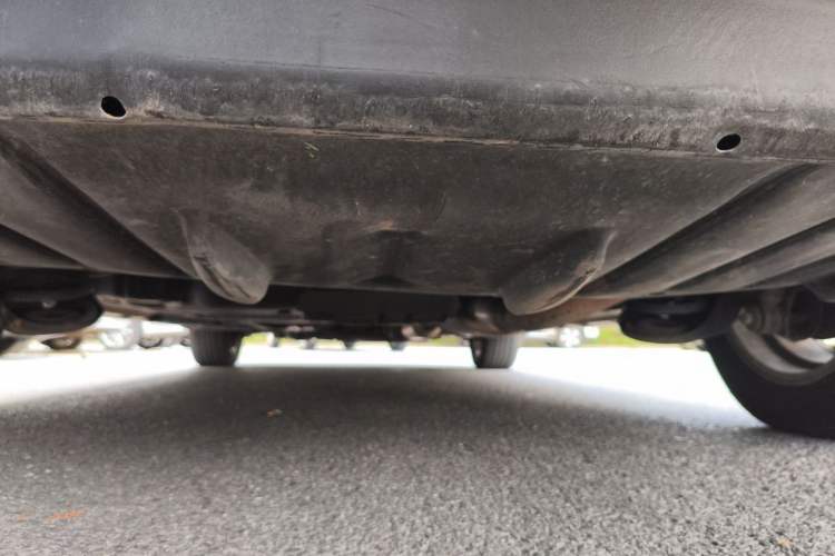 Used Toyota SIENNA 2014 3.5L Four-Wheel Drive LE U.S. Specification Chassis Rear