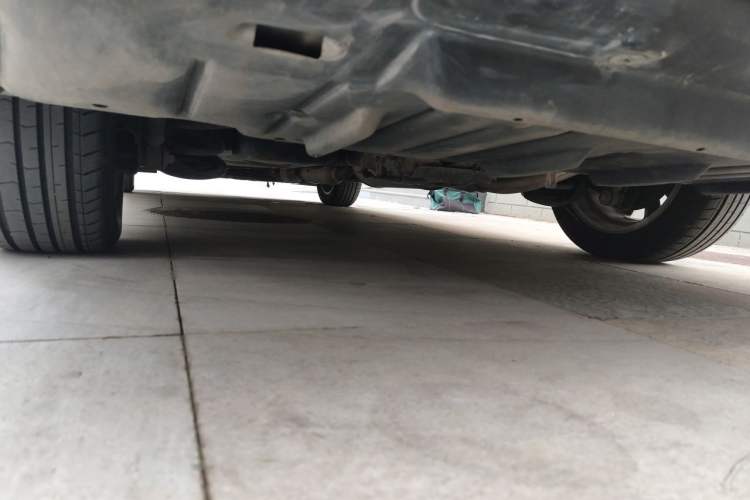 Used Toyota SIENNA  Chassis Rear Left