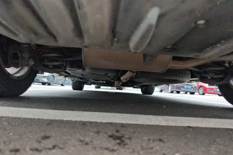 Used Toyota SIENNA 2014 3.5L Sienna LE Two-Wheel-Drive Version Chassis Rear