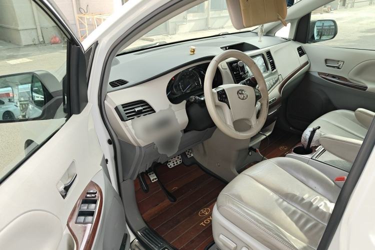 Used Toyota SIENNA  Driver Seat