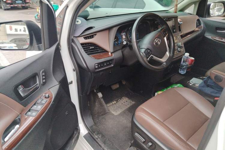 Used Toyota SIENNA 2014 3.5L Sienna Limited 4x4 Edition Driver Seat
