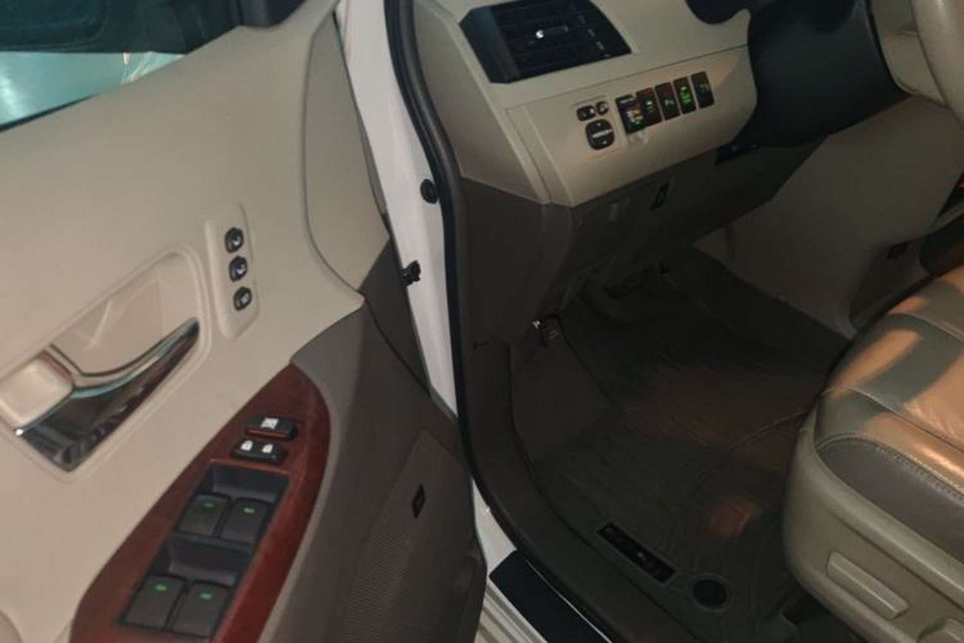 Used Toyota SIENNA  Driver Seat