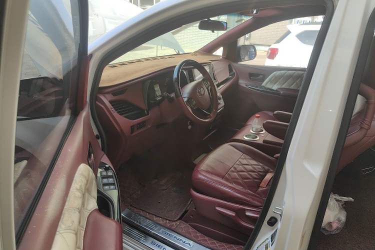 Used Toyota SIENNA  Driver Seat