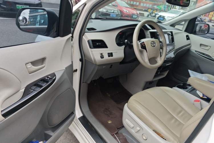 Used Toyota SIENNA 2014 3.5L Sienna LE Two-Wheel-Drive Version Driver Seat