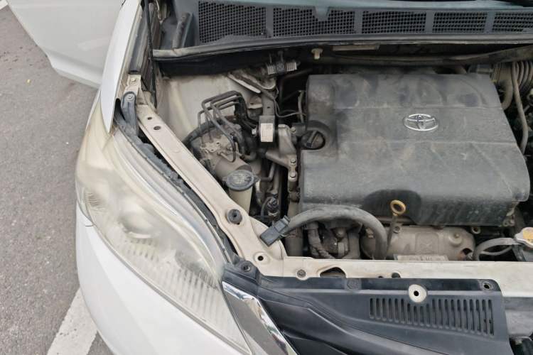 Used Toyota SIENNA 2014 3.5L Sienna LE Two-Wheel-Drive Version Engine Bay Right