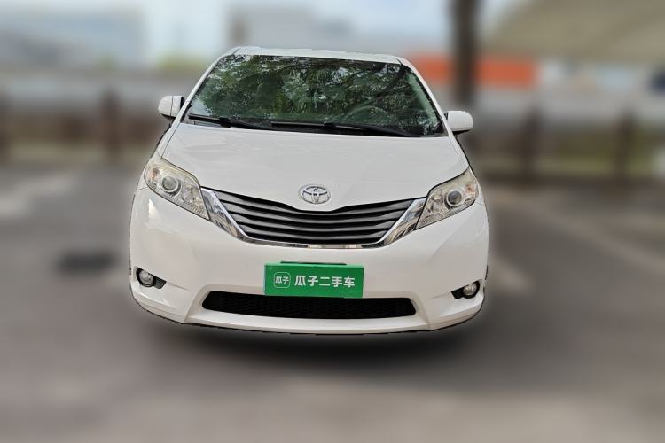 Used Toyota SIENNA  Front