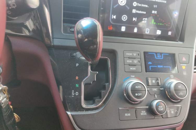 Used Toyota SIENNA  Gear Lever