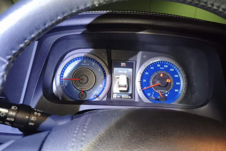 Used Toyota SIENNA  Instrument Cluster
