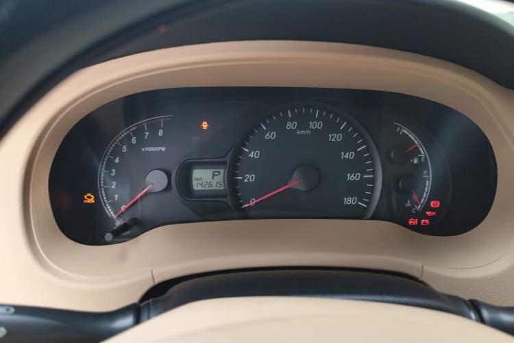 Used Toyota SIENNA  Instrument Cluster