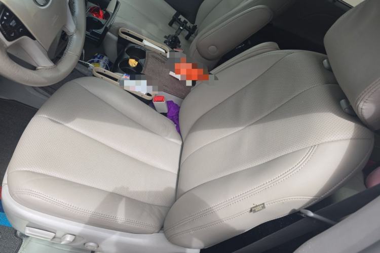 Used Toyota SIENNA  Left Front Seat