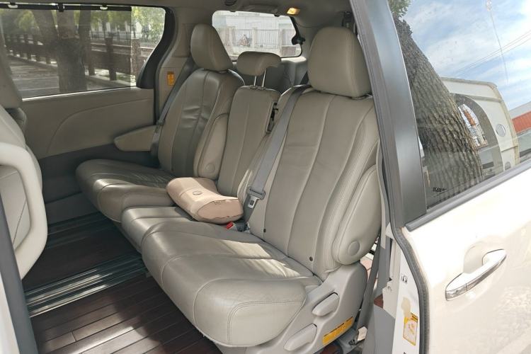 Used Toyota SIENNA  Left Rear Seat