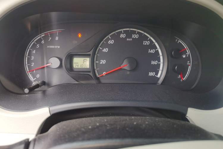 Used Toyota SIENNA 2014 3.5L Sienna LE Two-Wheel-Drive Version Odometer Close Up