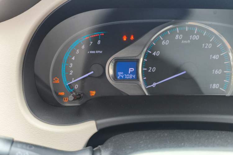 Used Toyota SIENNA 2014 3.5L Four-Wheel Drive LE U.S. Specification Odometer Close Up