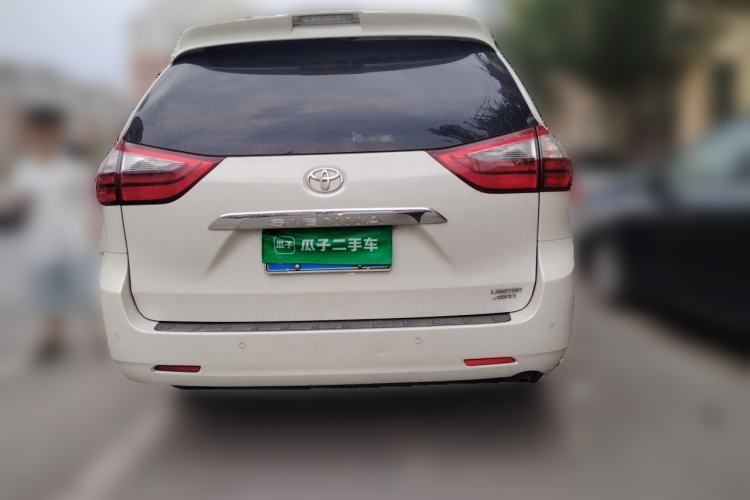 Used Toyota SIENNA 2014 3.5L Sienna Limited 4x4 Edition Rear