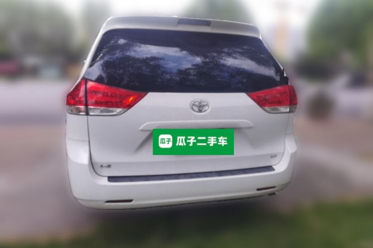Used Toyota SIENNA 2014 3.5L Sienna LE Two-Wheel-Drive Version Rear