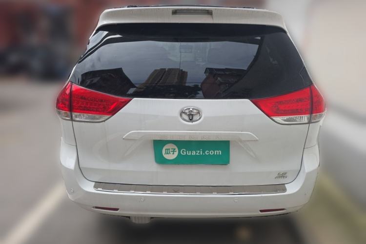 Used Toyota SIENNA  Rear