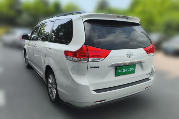 Used Toyota SIENNA 2014 3.5L Four-Wheel Drive LE U.S. Specification Rear Left 45 Deg