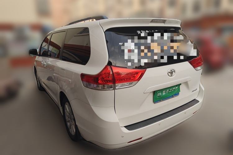 Used Toyota SIENNA  Rear Left 45 Deg