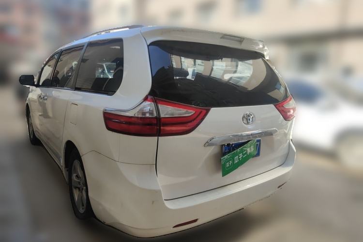 Used Toyota SIENNA  Rear Left 45 Deg