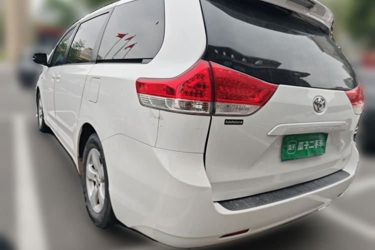 Used Toyota SIENNA 2014 3.5L Sienna LE Two-Wheel-Drive Version Rear Left 45 Deg