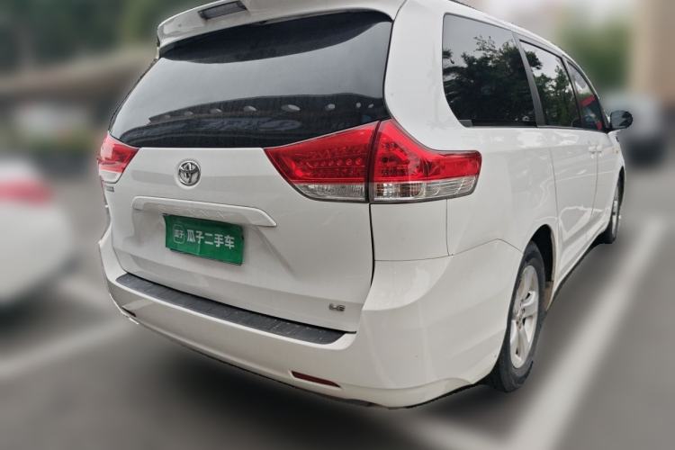 Used Toyota SIENNA 2014 3.5L Sienna LE Two-Wheel-Drive Version Rear Right 45 Deg