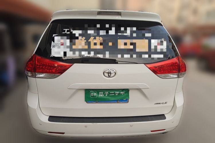 Used Toyota SIENNA  Rear
