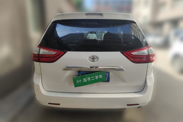 Used Toyota SIENNA  Rear