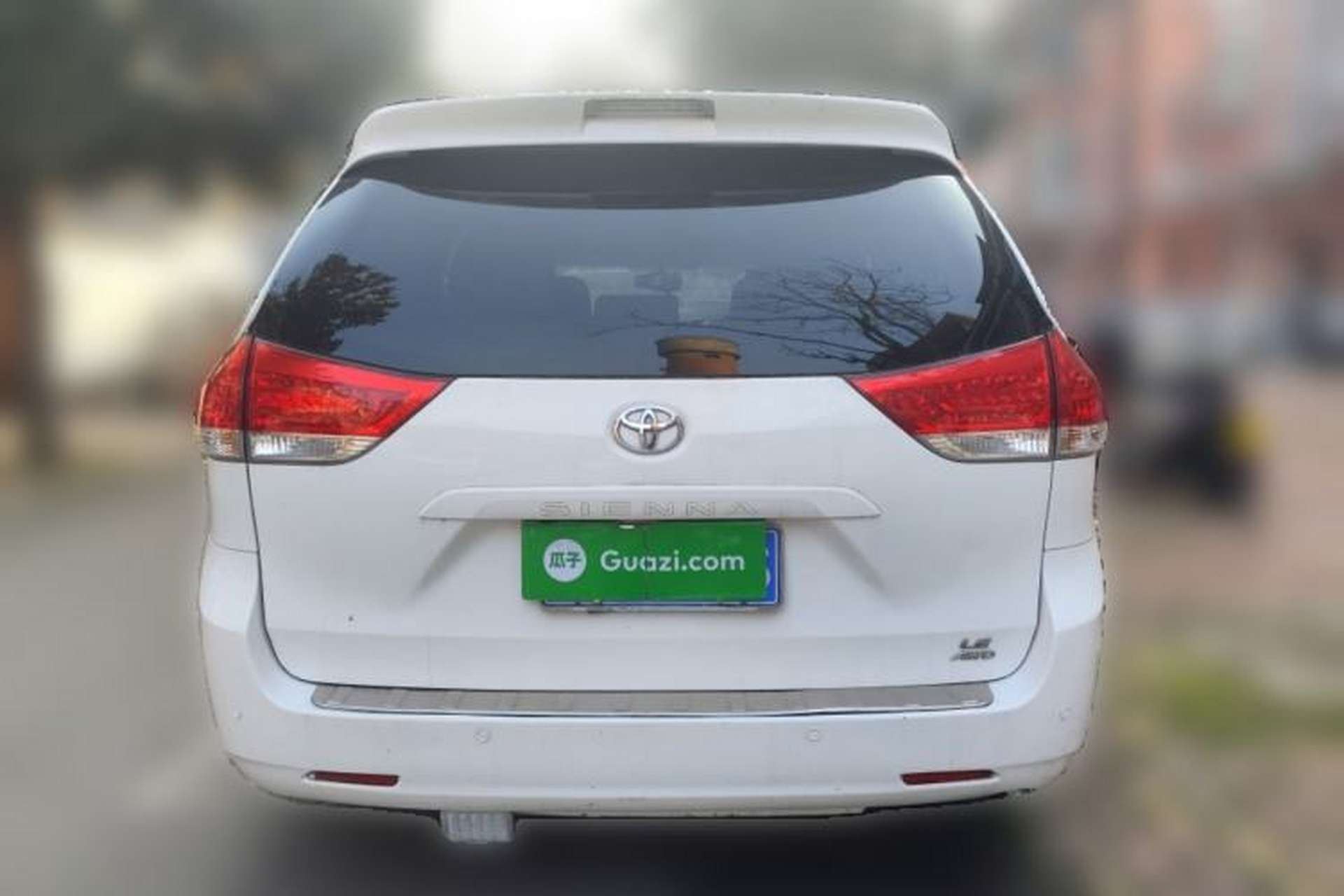 Used Toyota SIENNA  Rear