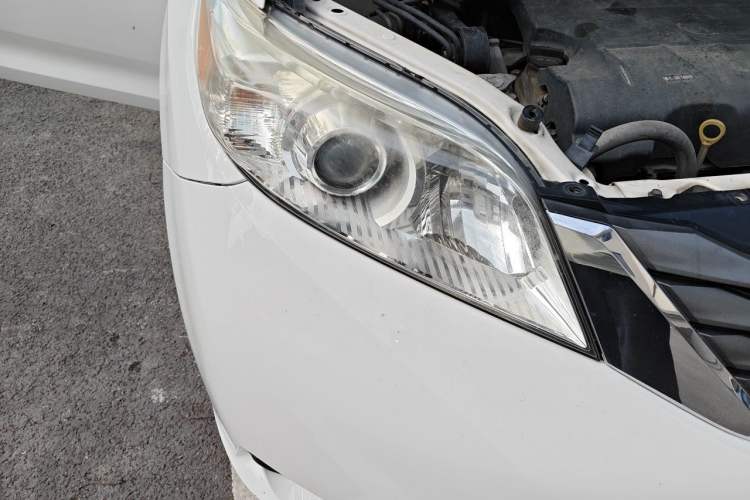 Used Toyota SIENNA  Right Front Headlight