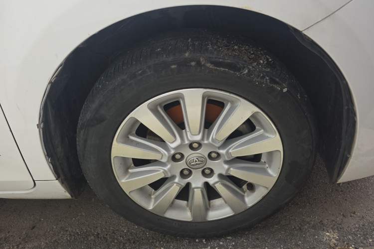 Used Toyota SIENNA  Right Front Wheel Hub