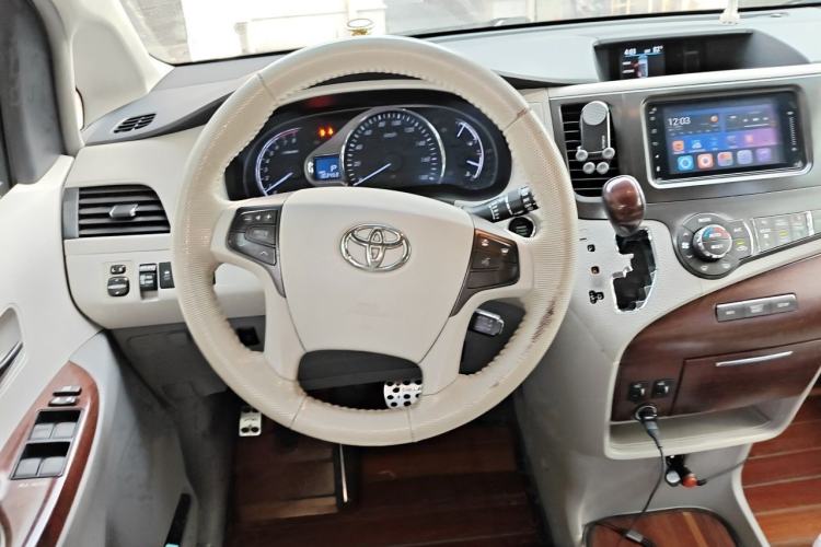Used Toyota SIENNA  Steering Wheel