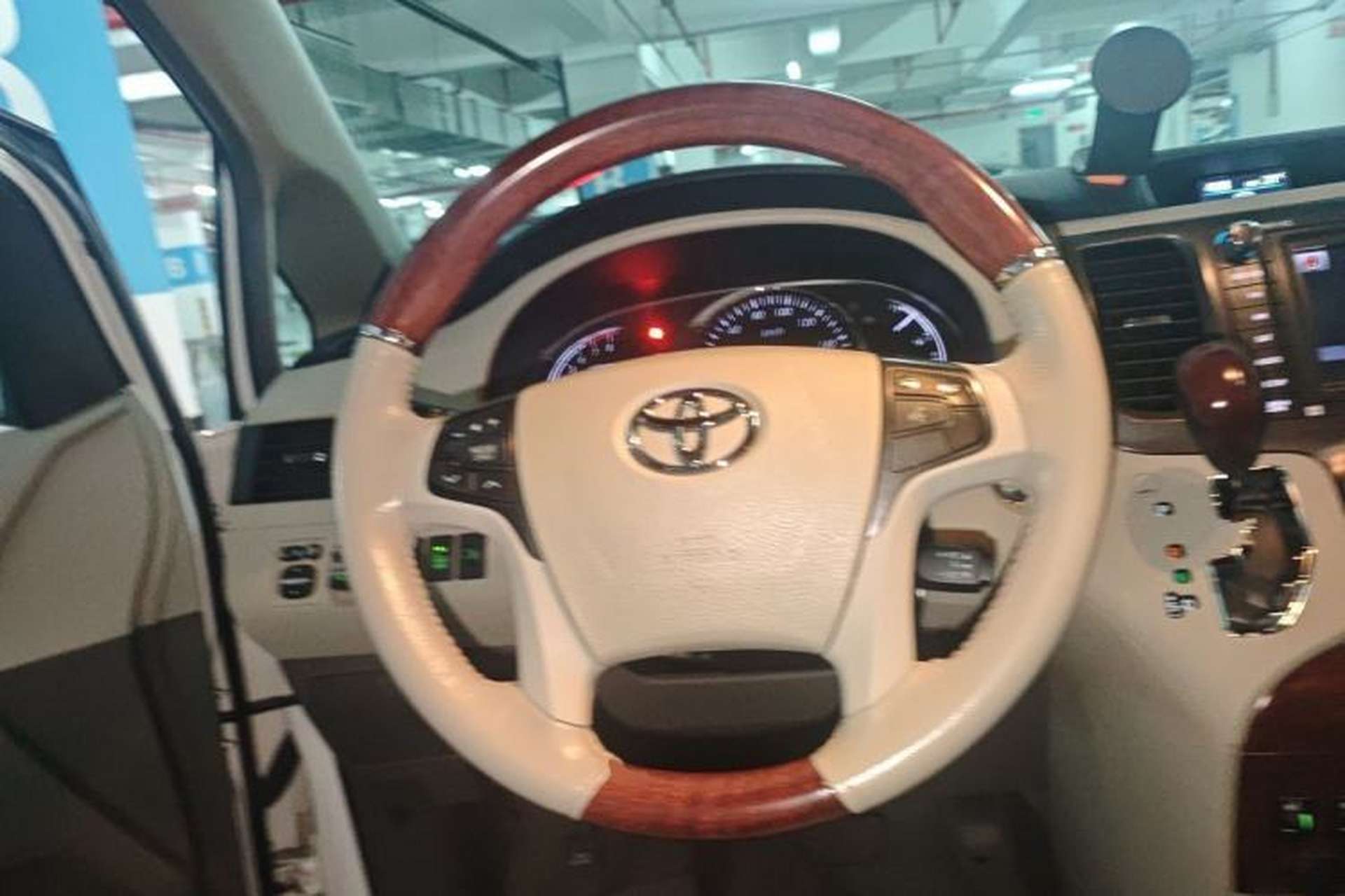 Used Toyota SIENNA  Steering Wheel