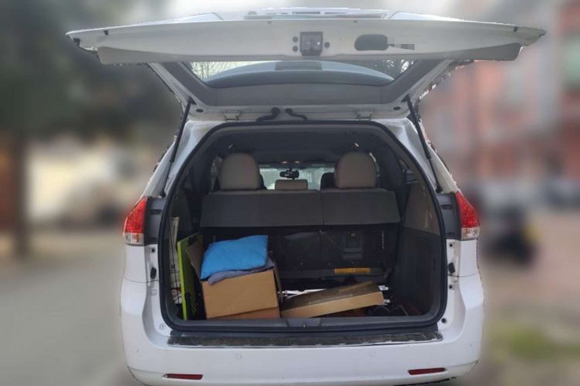 Used Toyota SIENNA  Trunk