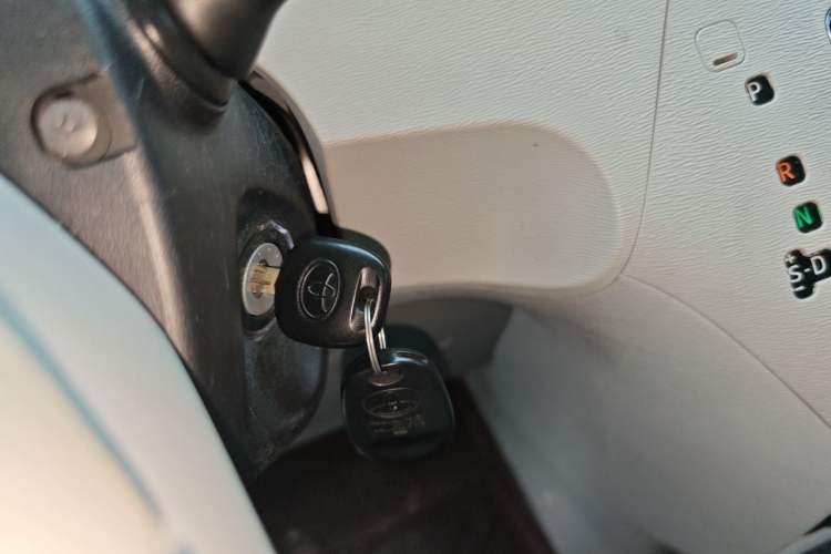Used Toyota SIENNA 2014 3.5L Sienna LE Two-Wheel-Drive Version Vehicle Key