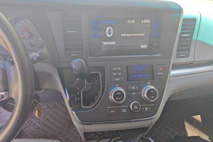 Used Toyota SIENNA 2015 3.5L Two-Wheel Drive LE Audio And AC Panel
