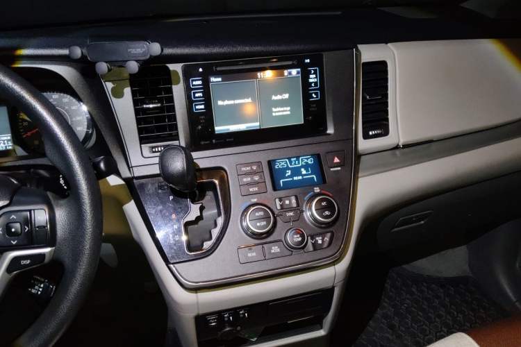 Used Toyota SIENNA 2015 3.5L Four-Wheel Drive L Audio And AC Panel