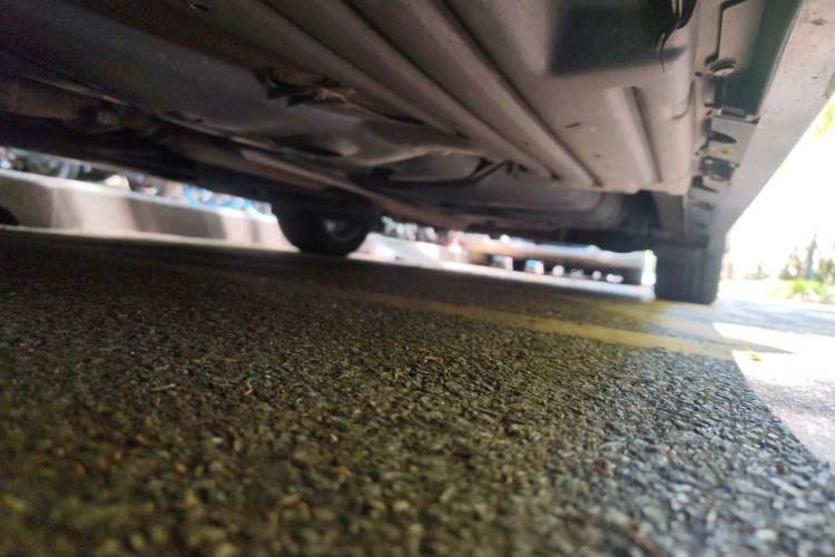 Used Toyota SIENNA 2015 3.5L Two-Wheel Drive L Version—U.S. Specification Chassis Front Left