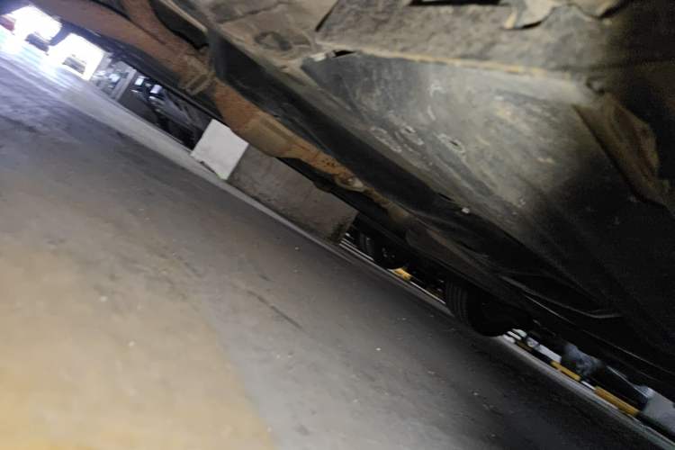 Used Toyota SIENNA 2015 3.5L Two-Wheel Drive LE Chassis Front Left