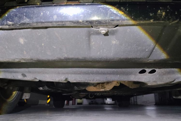 Used Toyota SIENNA 2015 3.5L Four-Wheel Drive L Chassis Front